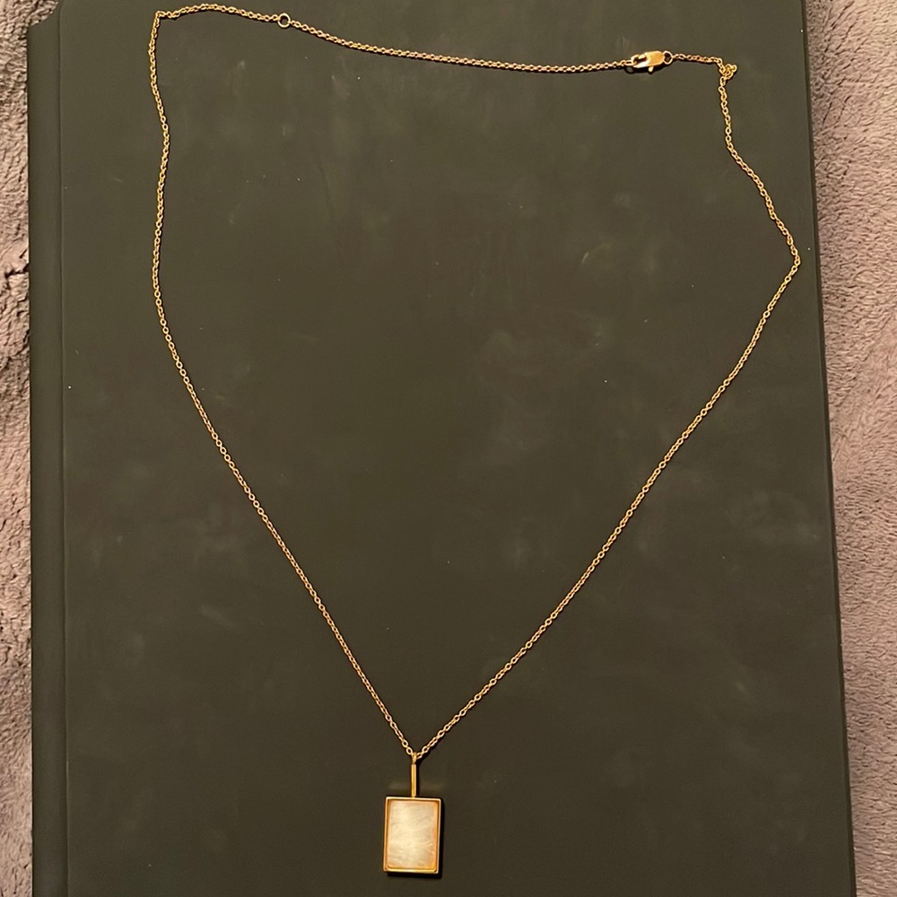 Celine Necklace - Picture 1 of 5